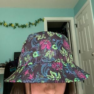 Nike Hawaiian print bucket hat